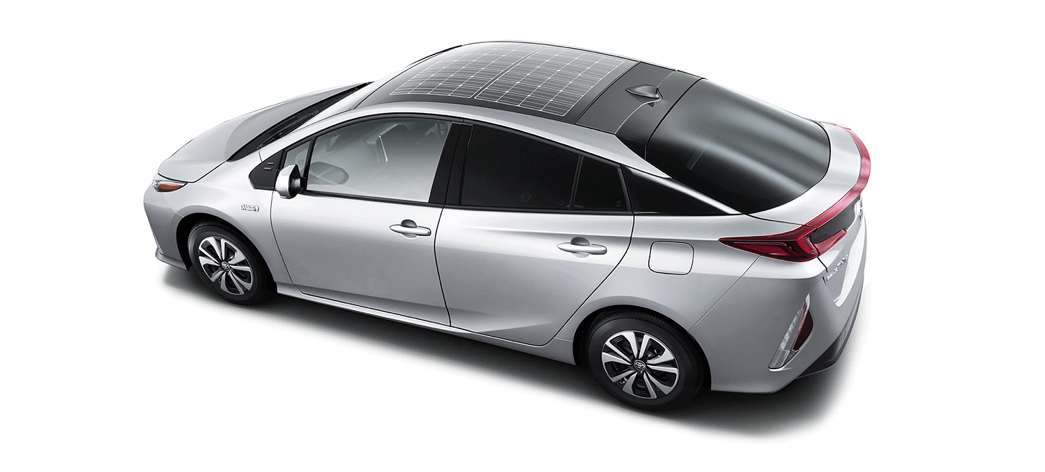 Toyota brings back the solar panel on the Plug-In Prius Prime - but now it  powers the car | Electrek