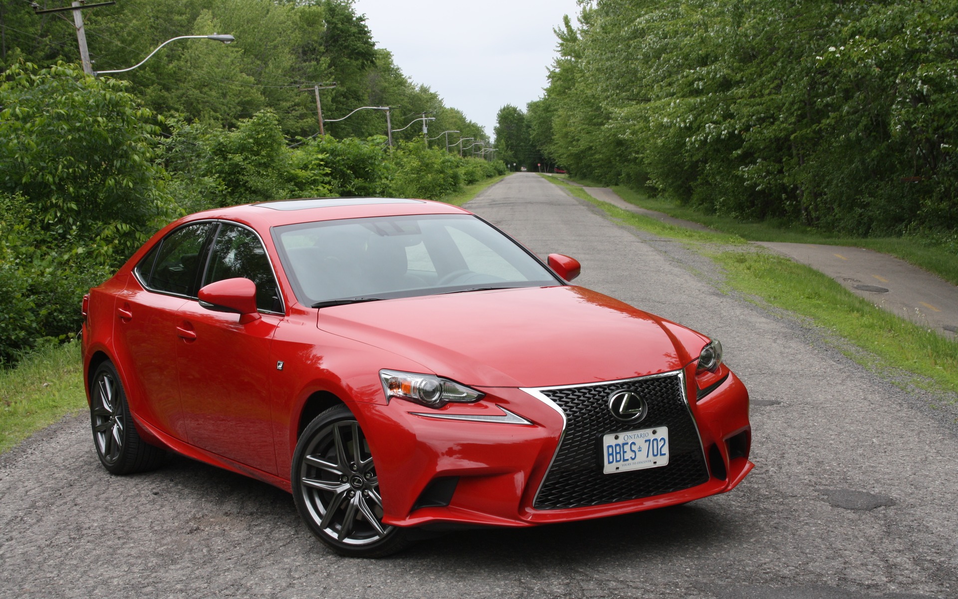 2016 Lexus IS 200t: Slowing Down - The Car Guide