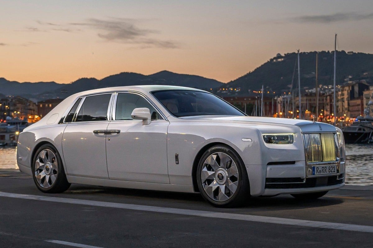 Tour the shiny new Rolls-Royce Phantom Series II: the US$700,000  Mercedes-Maybach rival can be done up in silk with bespoke artworks, with  picnic tables and blackout curtains – and isn't electric |