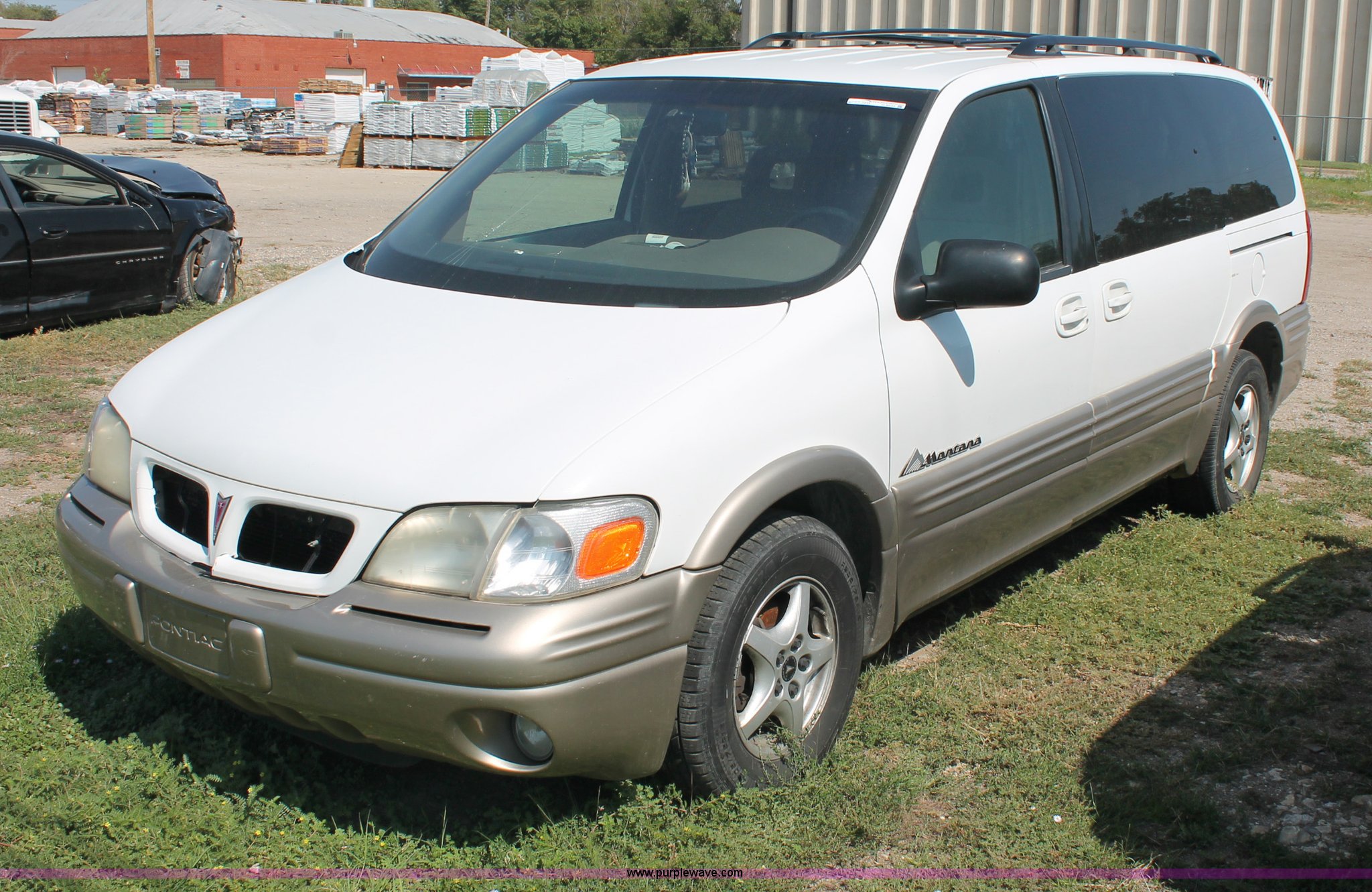 1999 Pontiac Montana mini van in Wichita, KS | Item O9339 sold | Purple Wave