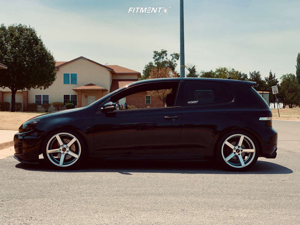 2011 Volkswagen GTI Base with 18x8 JNC Jnc026 and Nankang 225x40 on  Coilovers | 760746 | Fitment Industries
