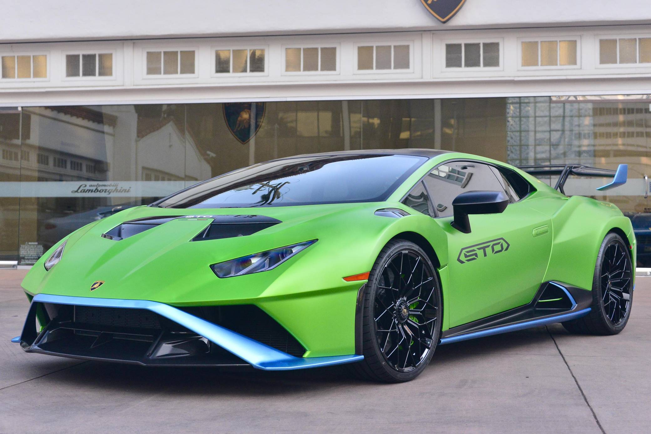 2022 Lamborghini Huracan STO for Sale - Cars & Bids