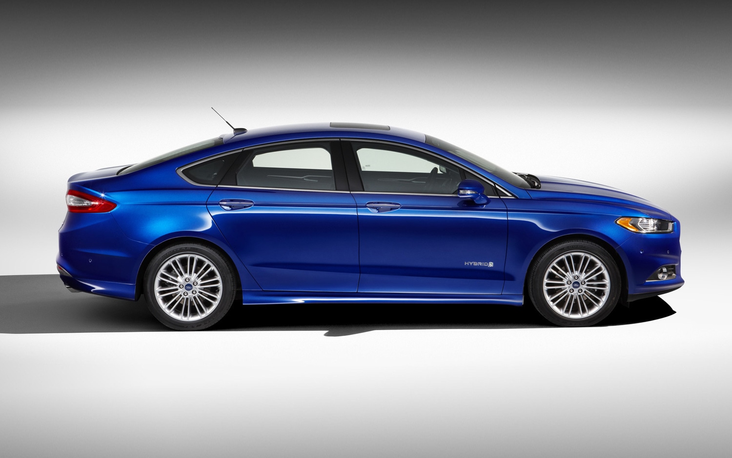 Official: 2013 Ford Fusion Hybrid Returns 47/47/47 MPG
