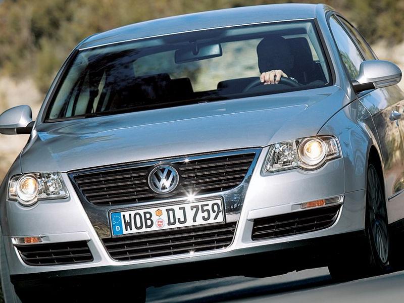 2006 Volkswagen Passat Road Test &#8211; Review &#8211; Car and Driver