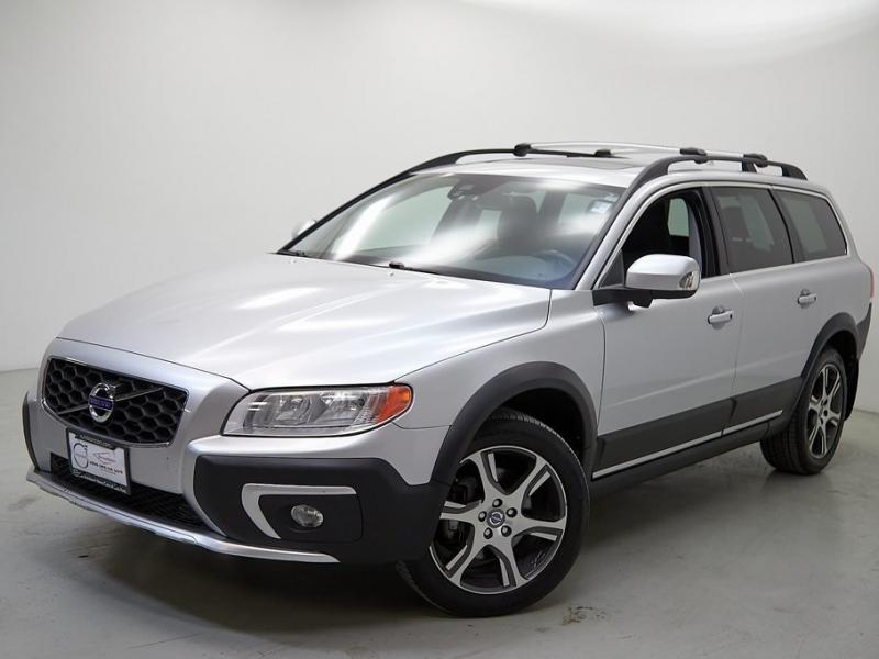 Pre-Owned 2015 Volvo XC70 T6 Premier Plus 4D Wagon in Evanston #V4561A |  The Autobarn Dealer Group